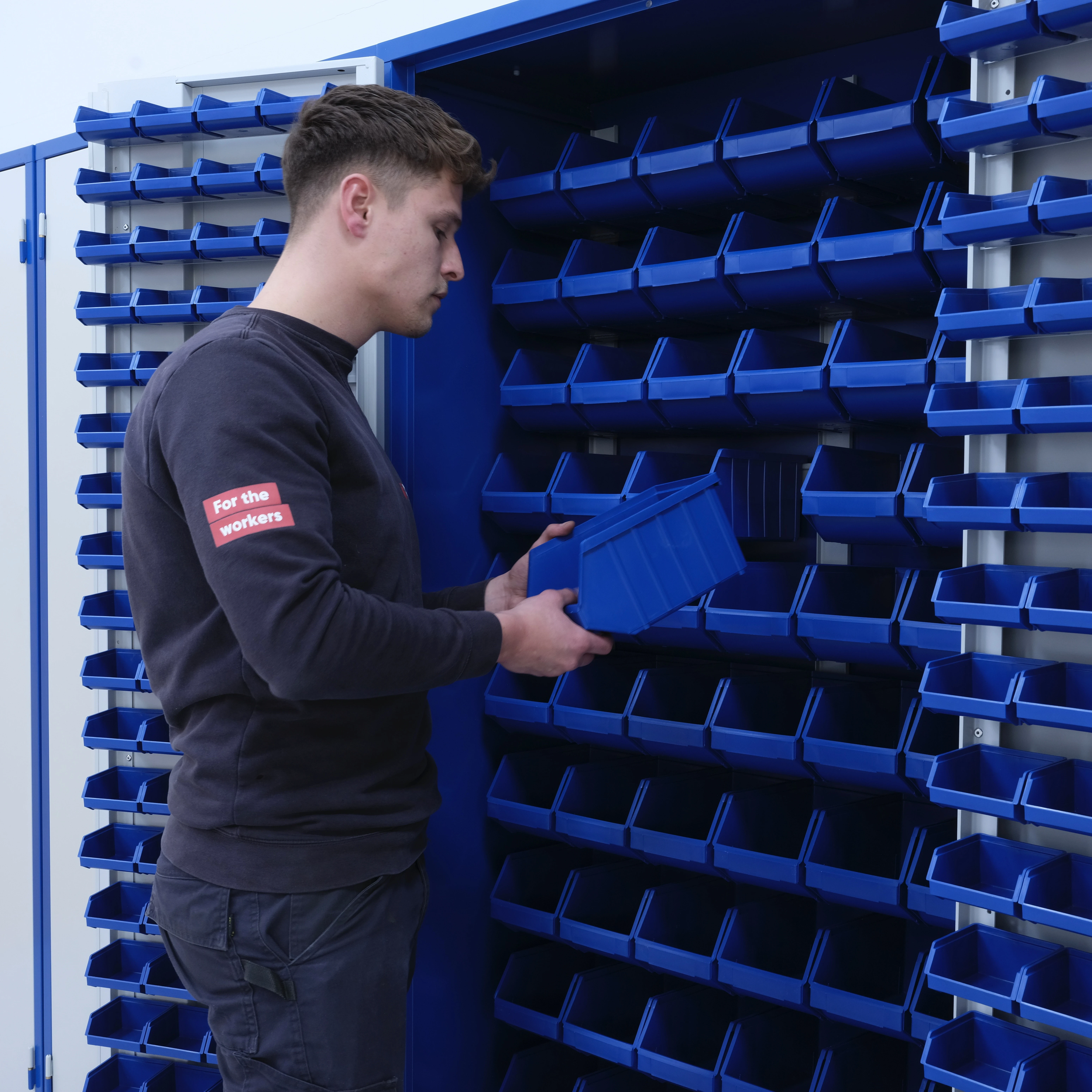 Bakkenstrippenkast met 271 bakken (2000x1000x450 mm) | Povag